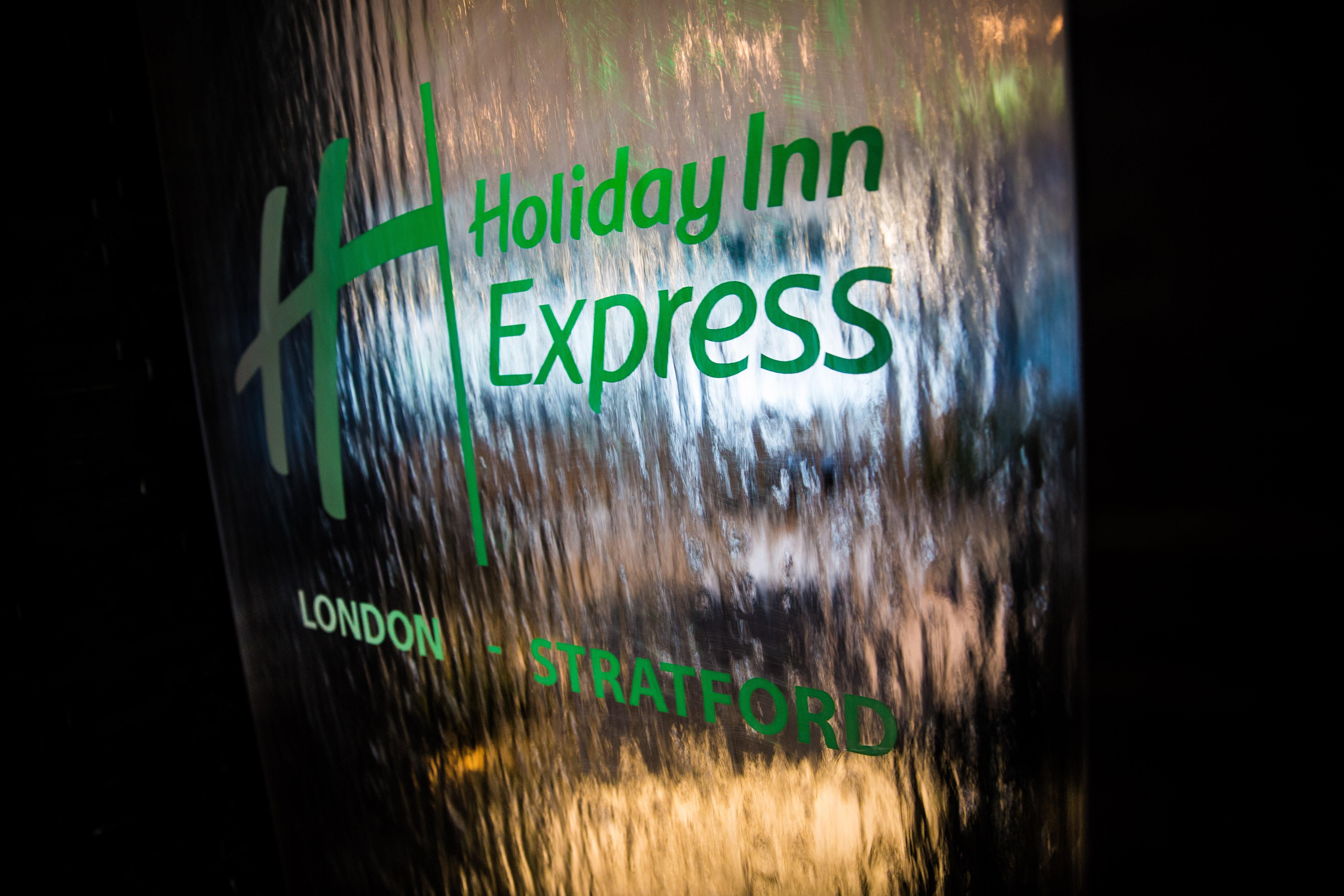 Holiday Inn Express London Stratford, An Ihg Hotel Dış mekan fotoğraf